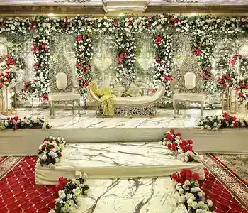 Image of undefinedParadise Complex